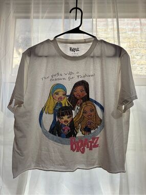 Bratz White Graphic Crop Top